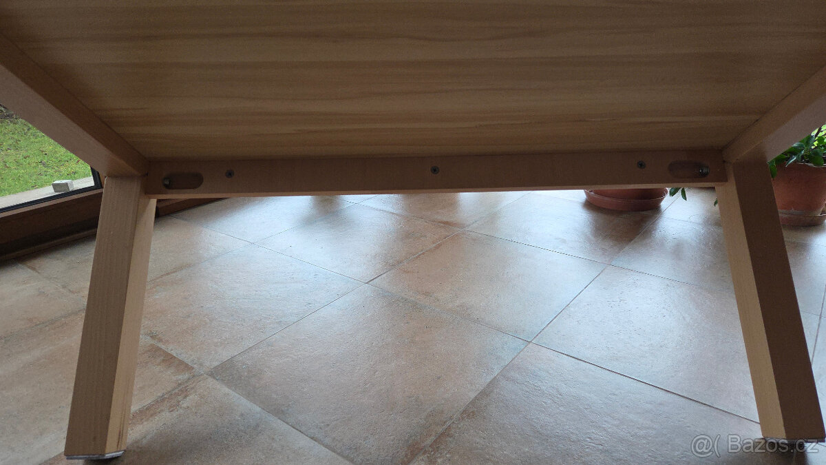 Dubový stolek 110 x 65 - stůl je masiv konstrukce + MDF dýha - 3