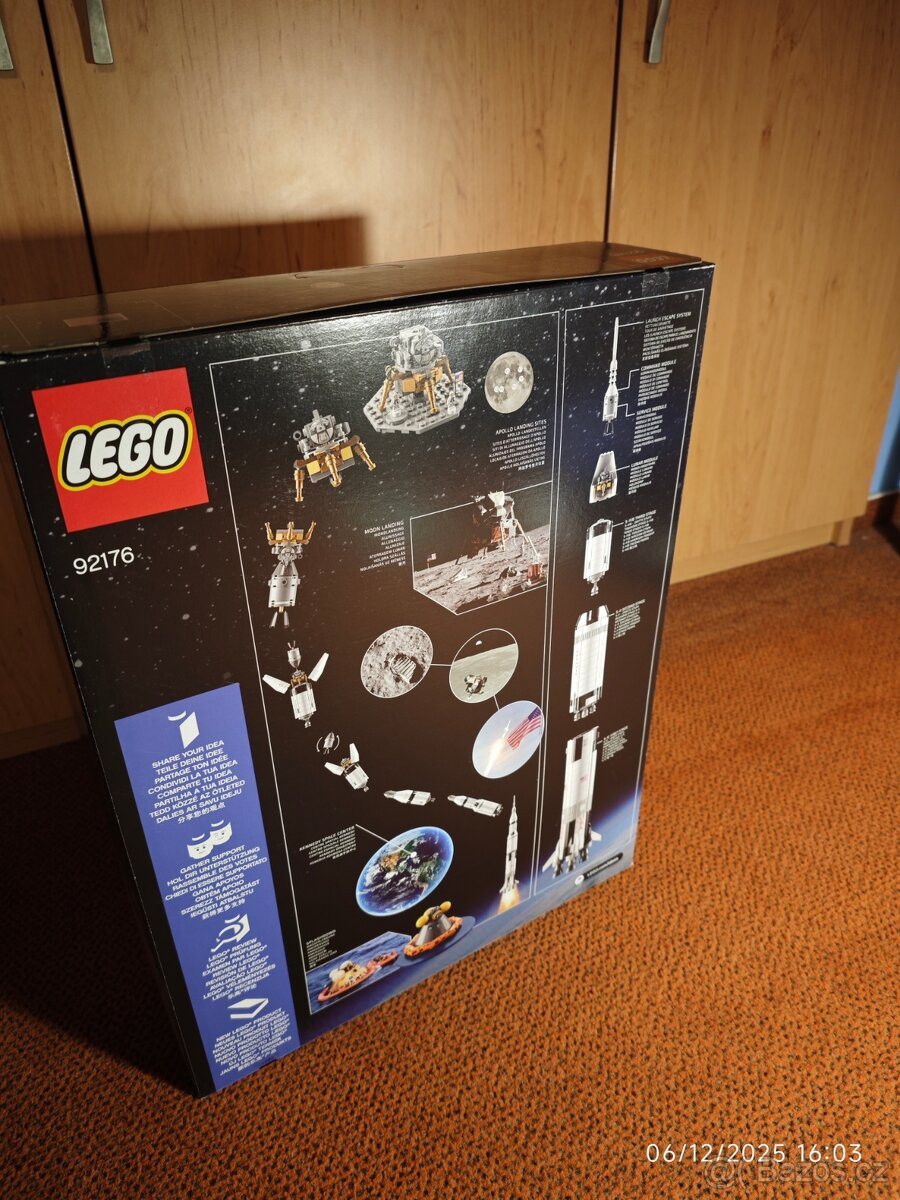 LEGO® Ideas 92176 NASA Apollo Saturn V - 3