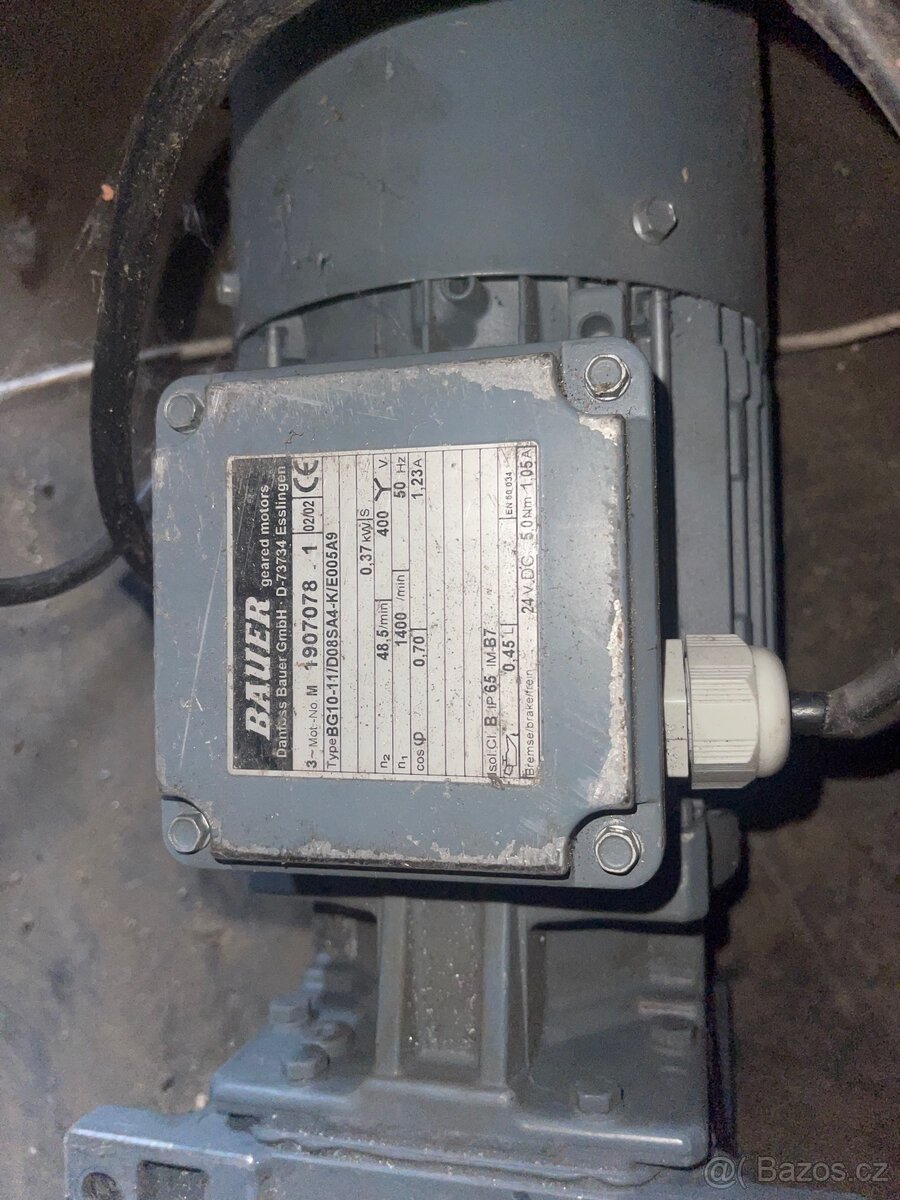 Motor s převodovkou 230/400V a elektrickou brzdou, naviják - 3