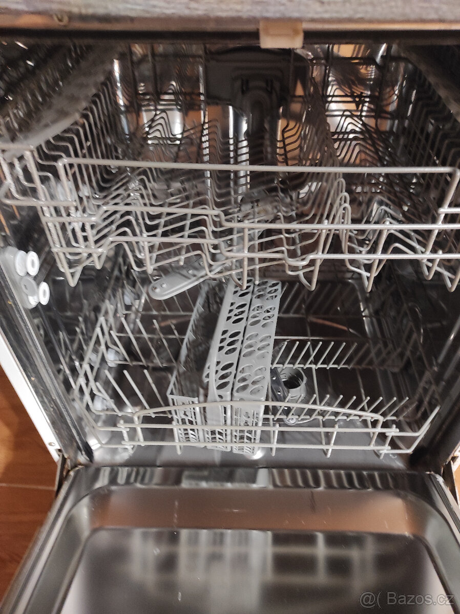 Myčka - 3