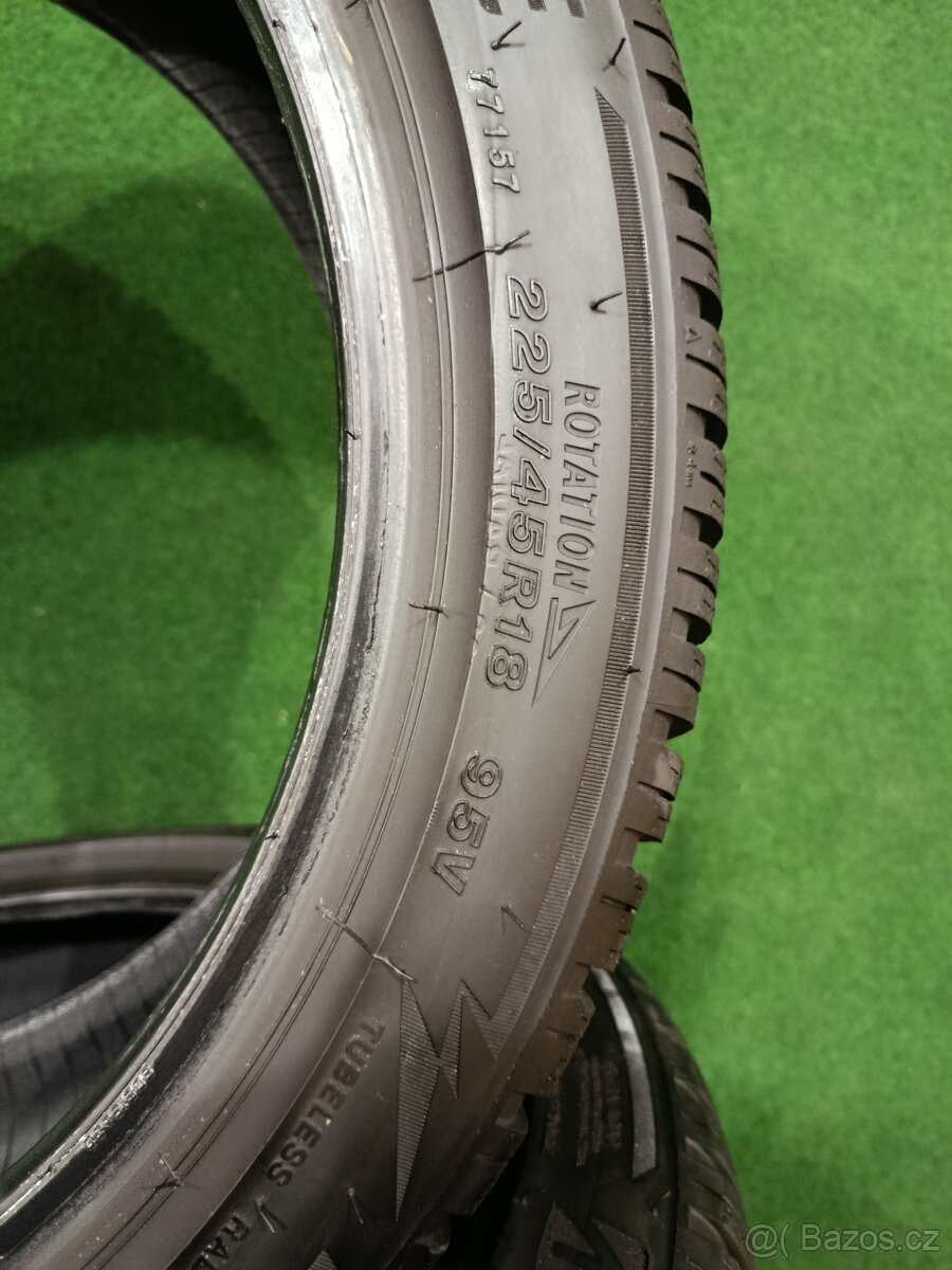 4ks zimni 225/45/18 Bridgestone - 3