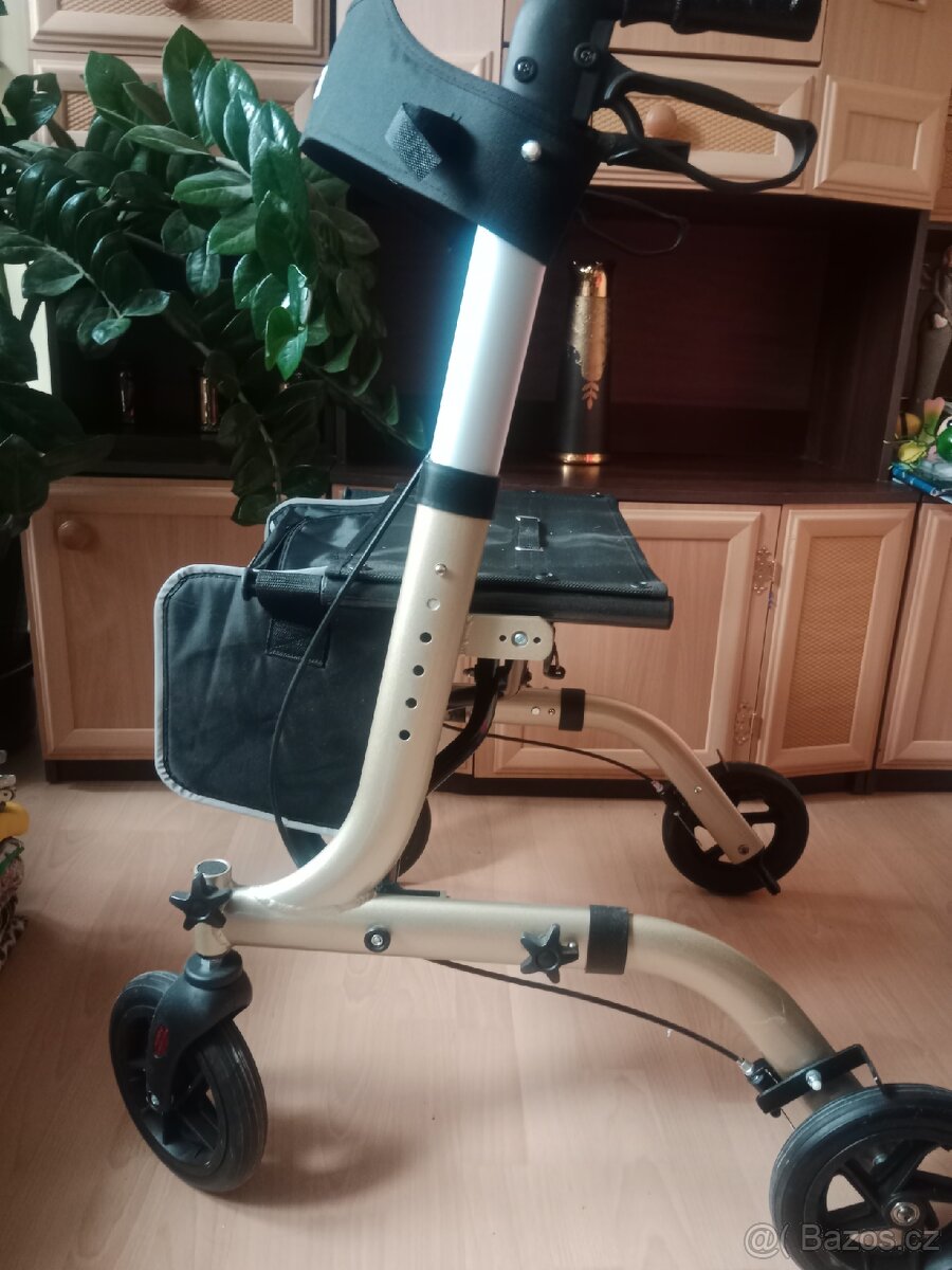 Nove chodítko pro seniory - 3