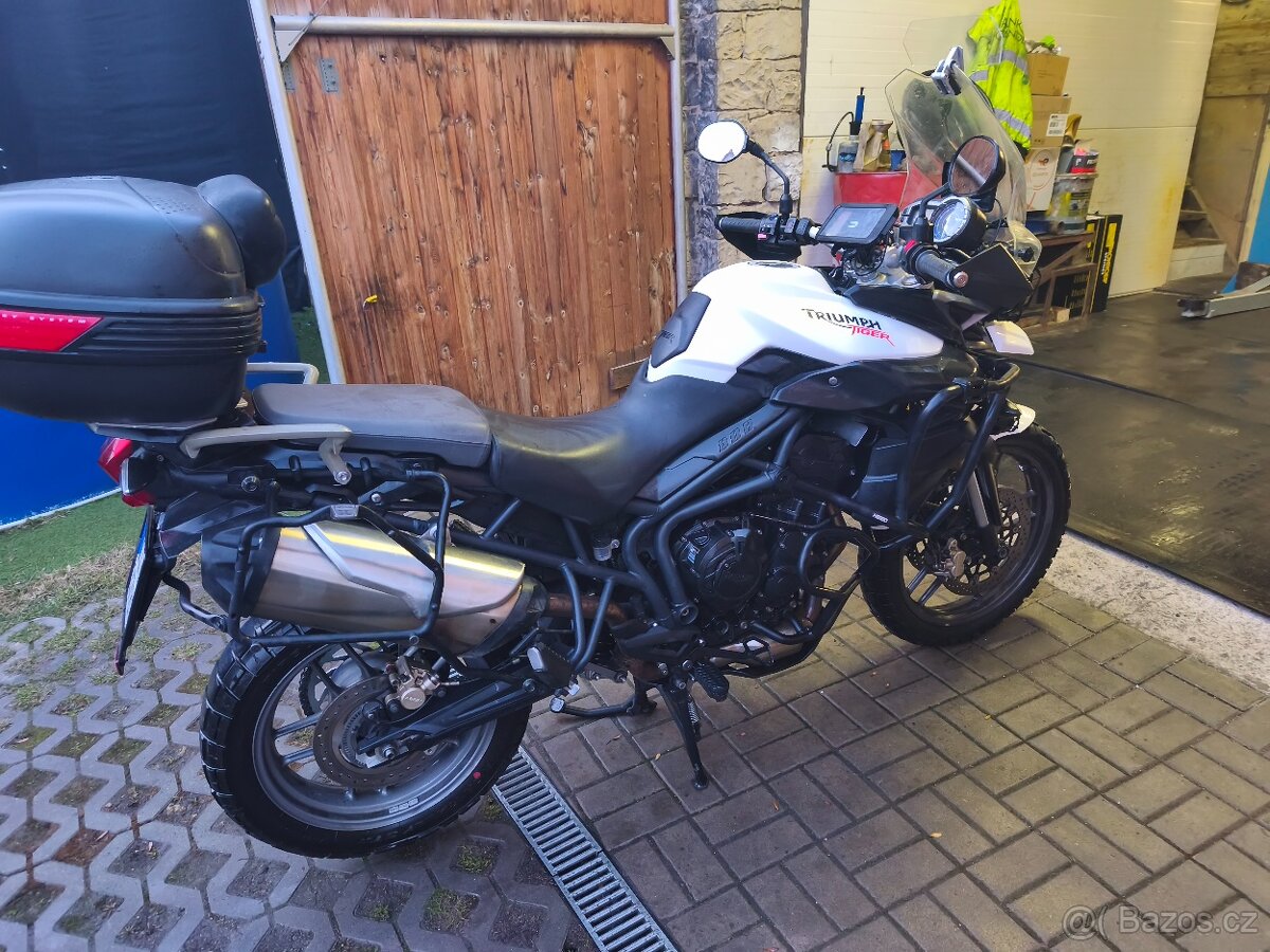 Triumph Tiger 800 - 3