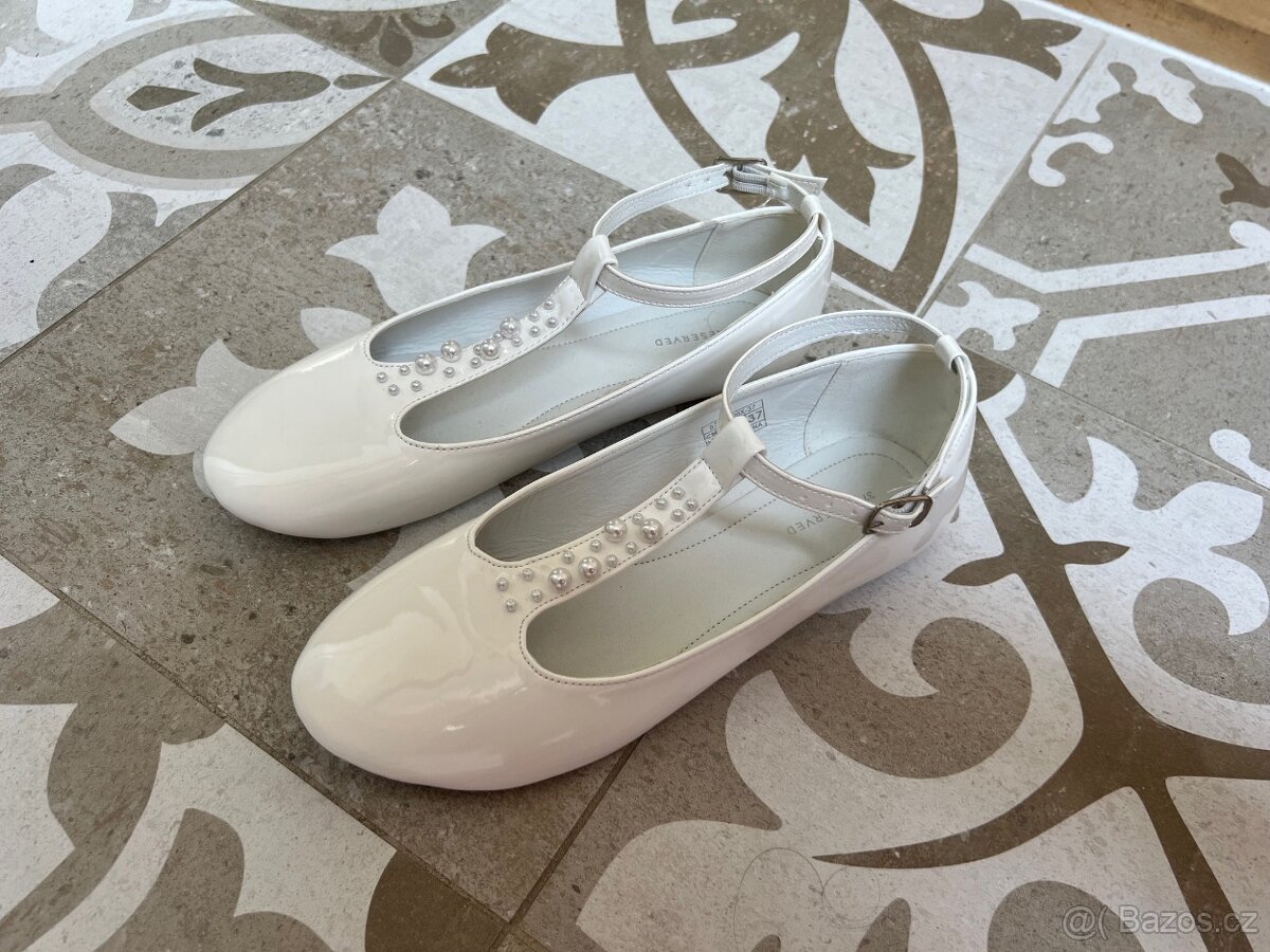 Nádherné bílé sandálky RESERVED, vel. 37 - 3