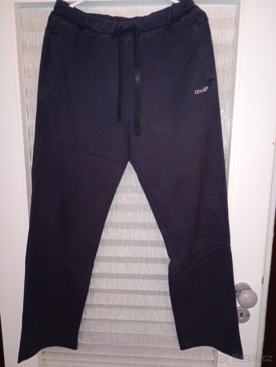 Černé a modré tepláky zn.Wolf vel.M - 3