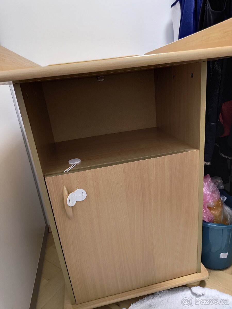 Přebalovací pult/skříňka - 3