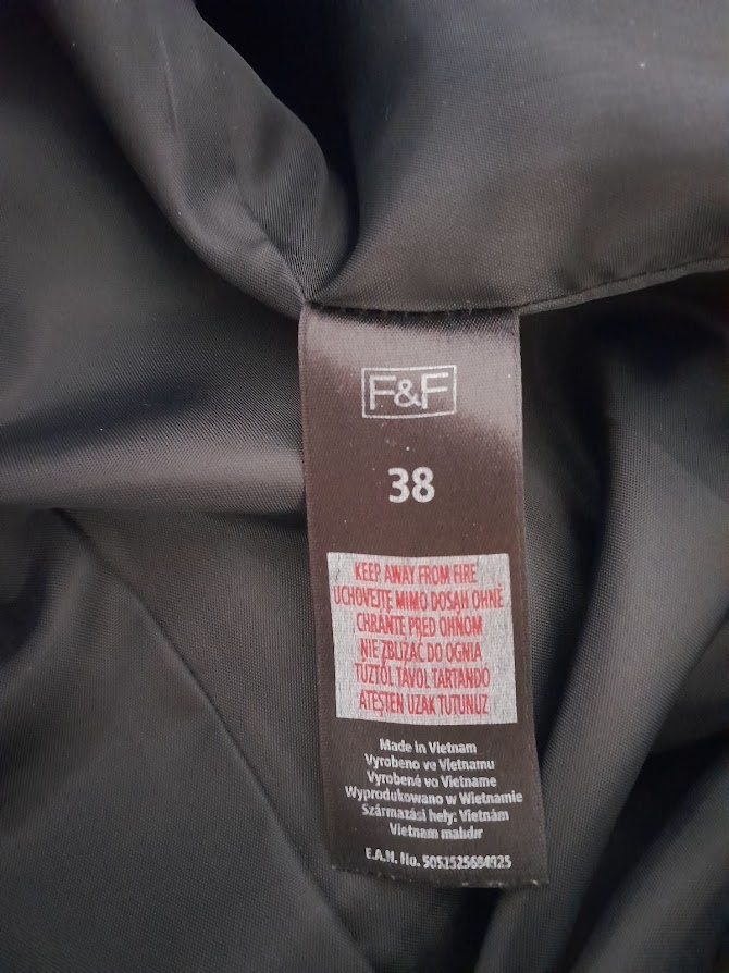 Dámský černý kabát F&F 38 - 3