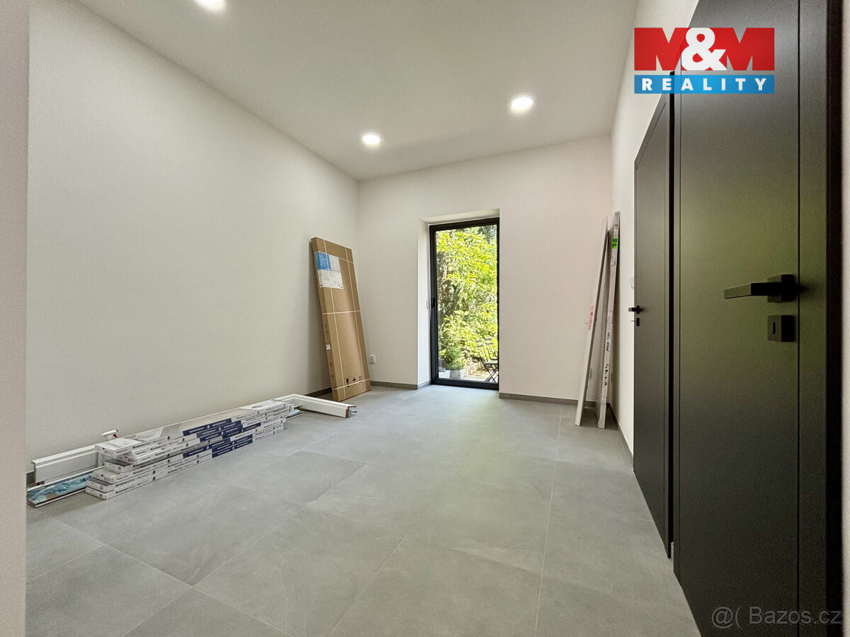 Pronájem obchod a služby, 35 m², Ostrava, ul. Poděbradova - 3