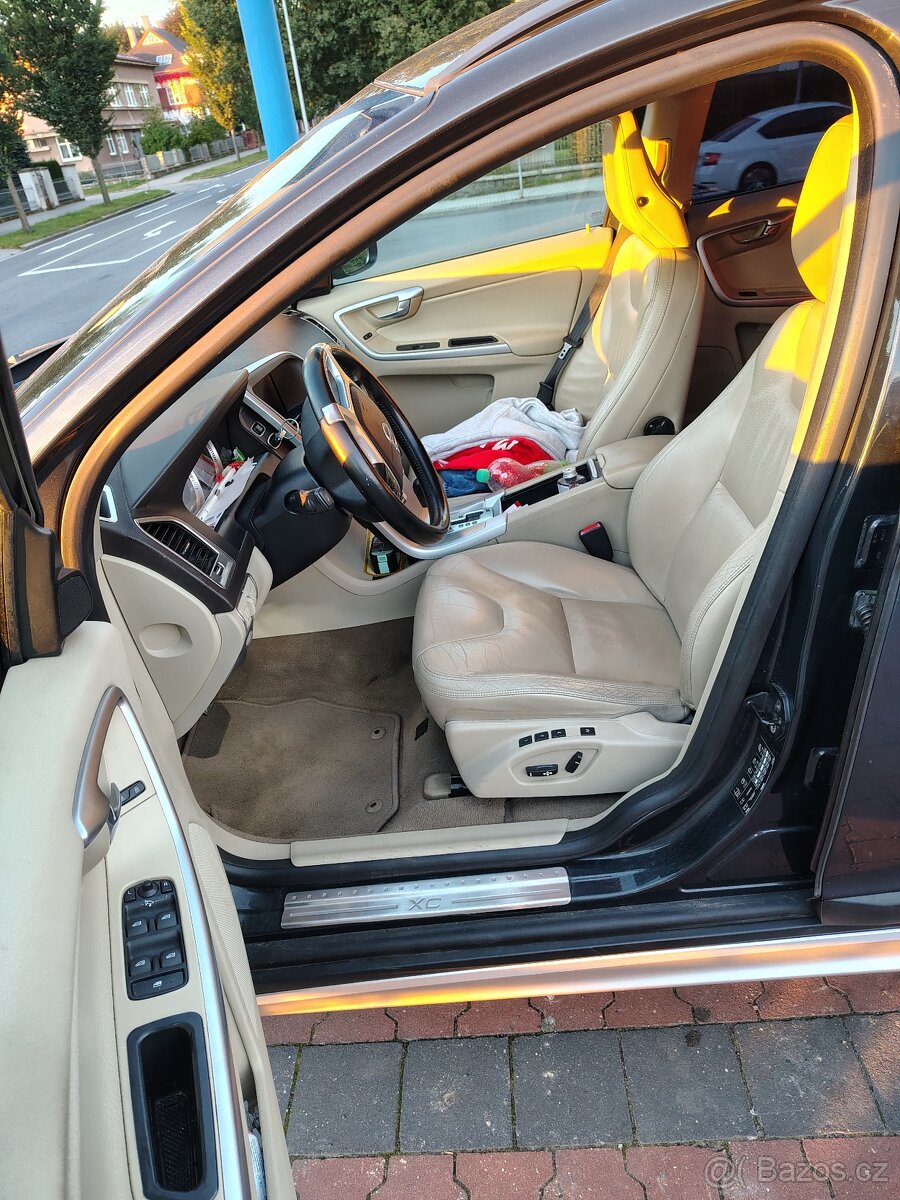 XC60 2.4 151kw r.v11.2011 - 3