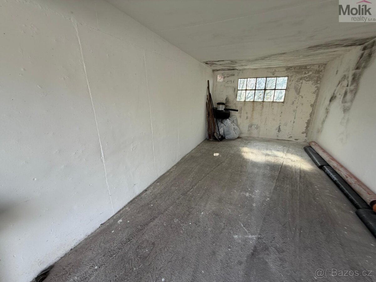 Garáž, ul. Pionýrů - 3