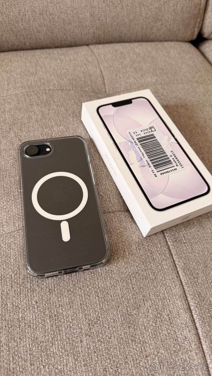 iPhone 16e (256 GB) - 3