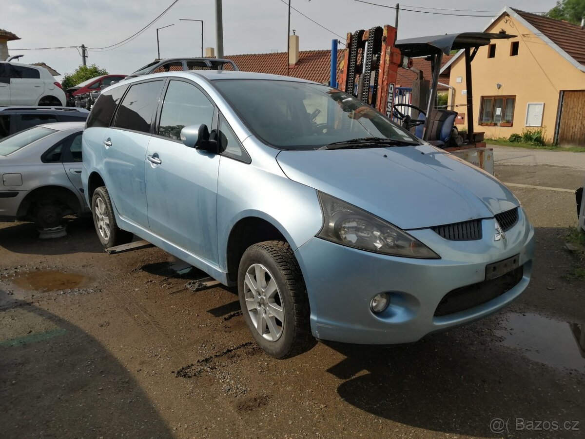 Mitsubishi Grandis 2.4B - 3
