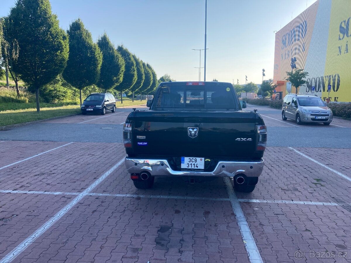 Dodge RAM 1500 Laramie 5,7 V8