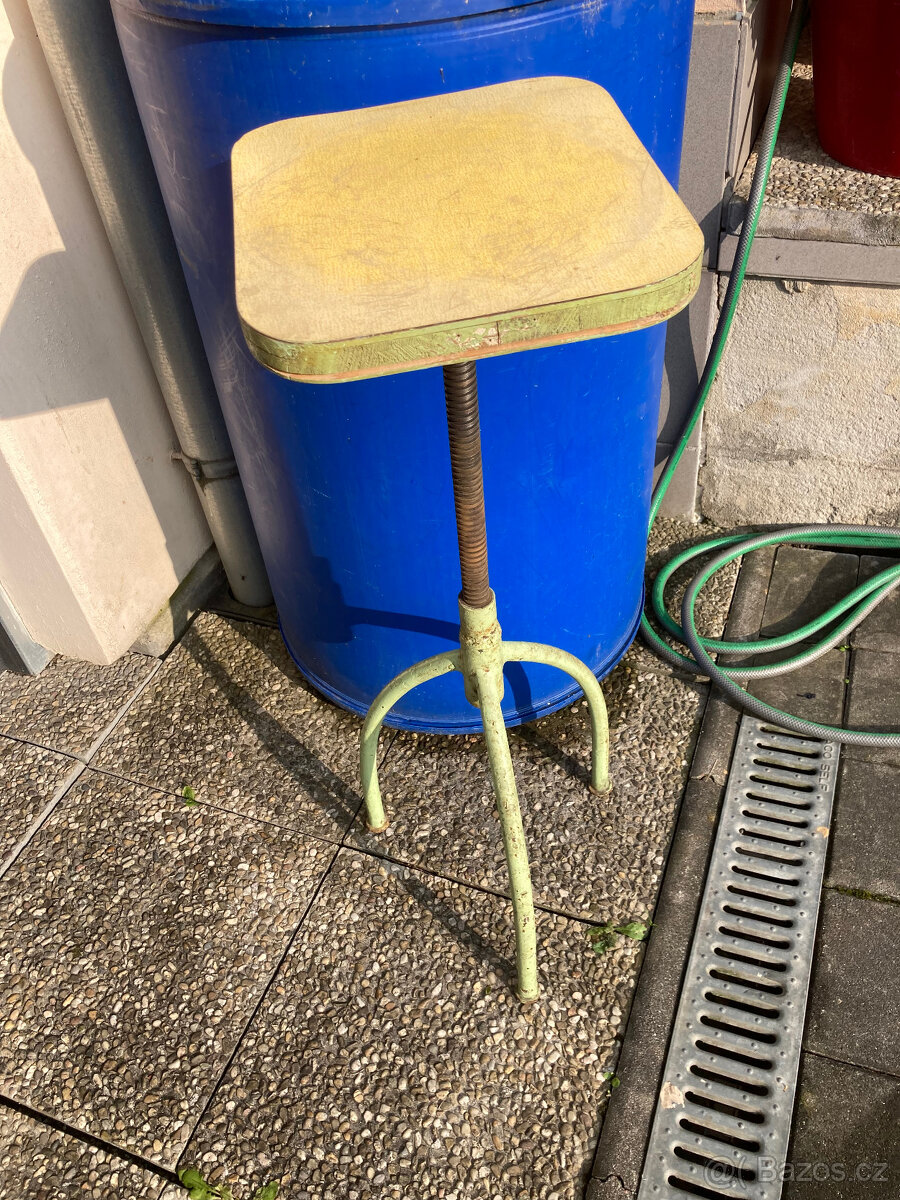 Sedátko staré otočné klavírovka za 500 - 3