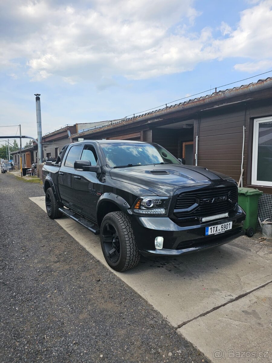 DODGE RAM 1500 5,7 Sport