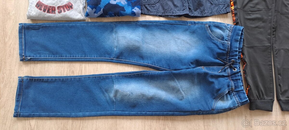 Balík kluk 152-158 džíny,kalhoty sport,kraťasy,trička,7 ks - 3