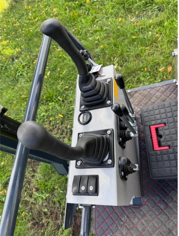 Minibagr Digger D116 G - 3