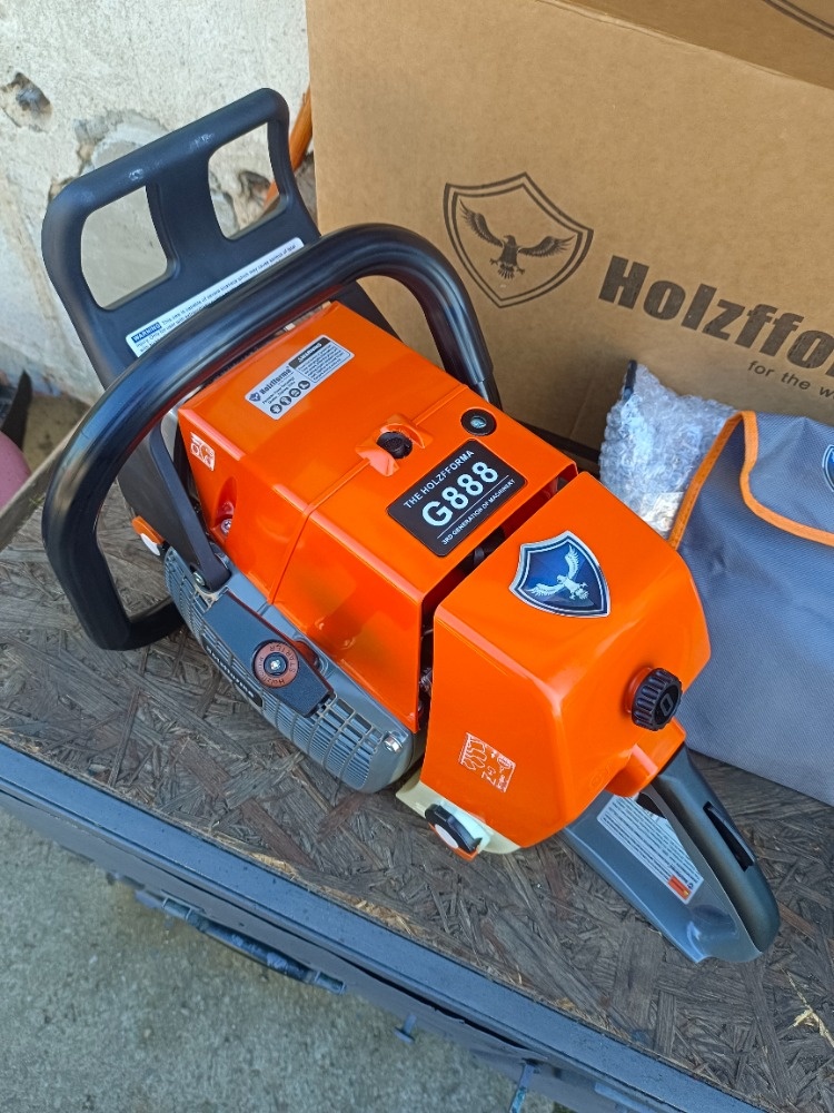 Motorová pila Holzfforma G888 - 3