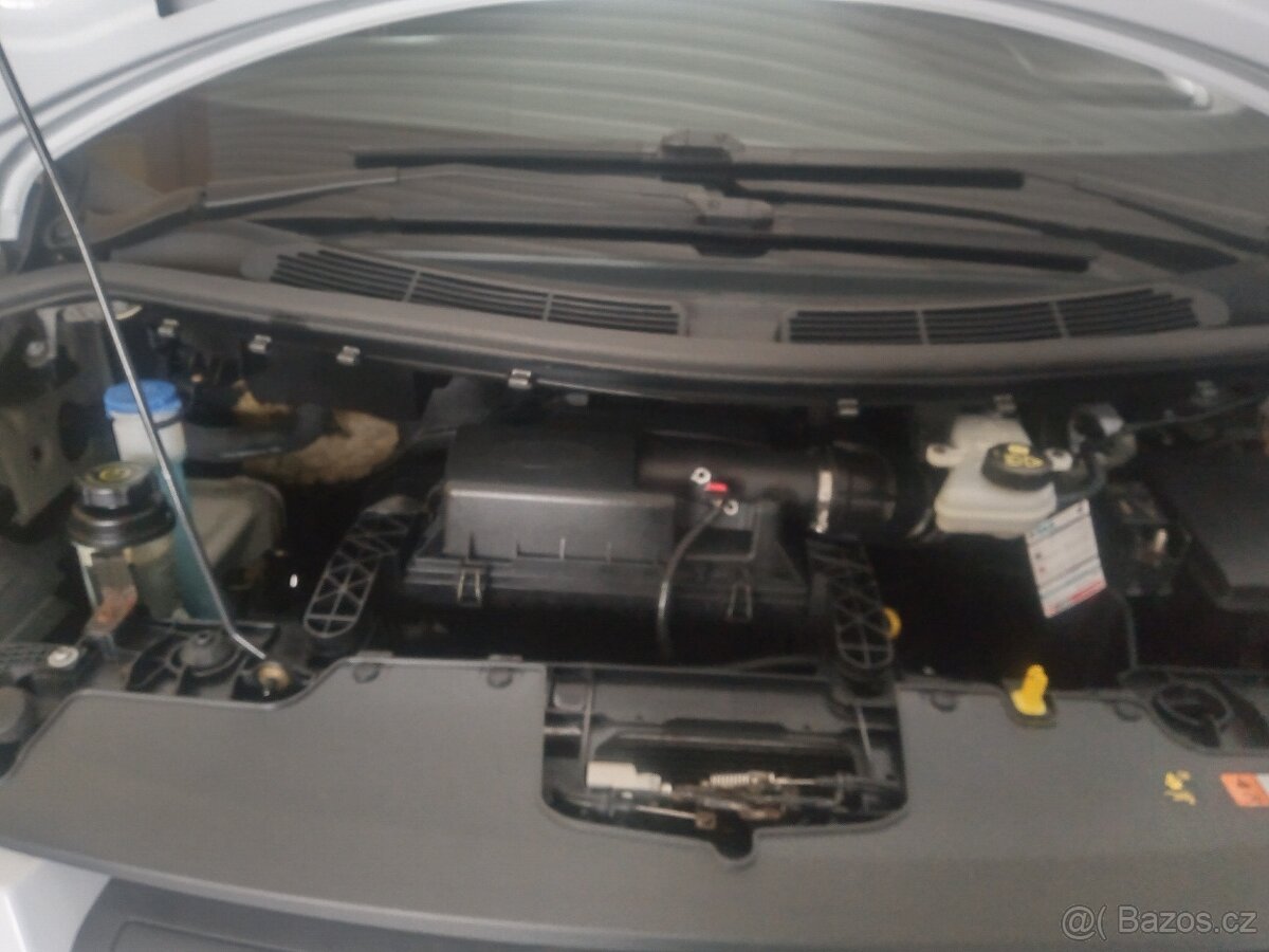 Ford transit Custom 2.2tdci 6 míst - 3