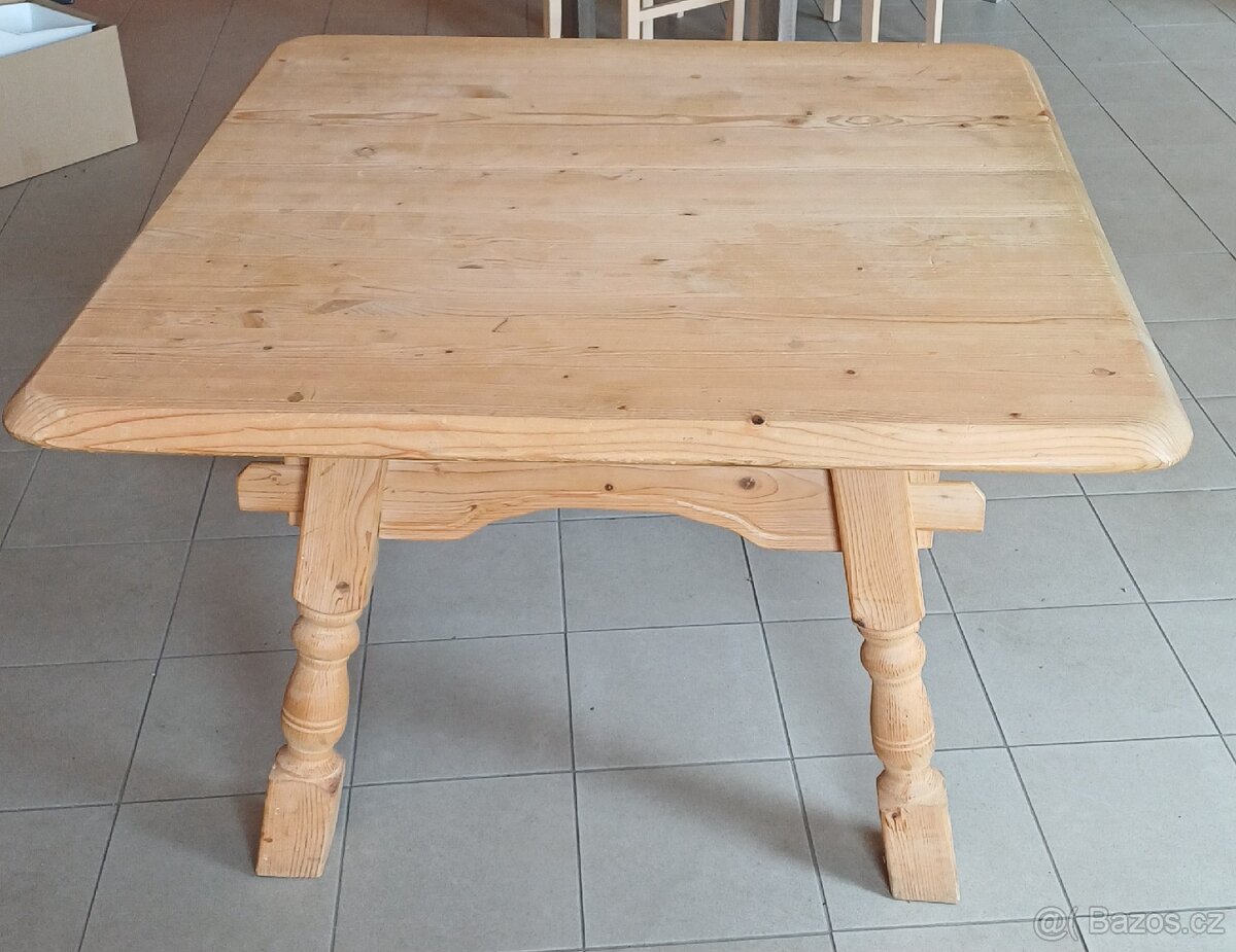 Jídelní stůl masiv - 3