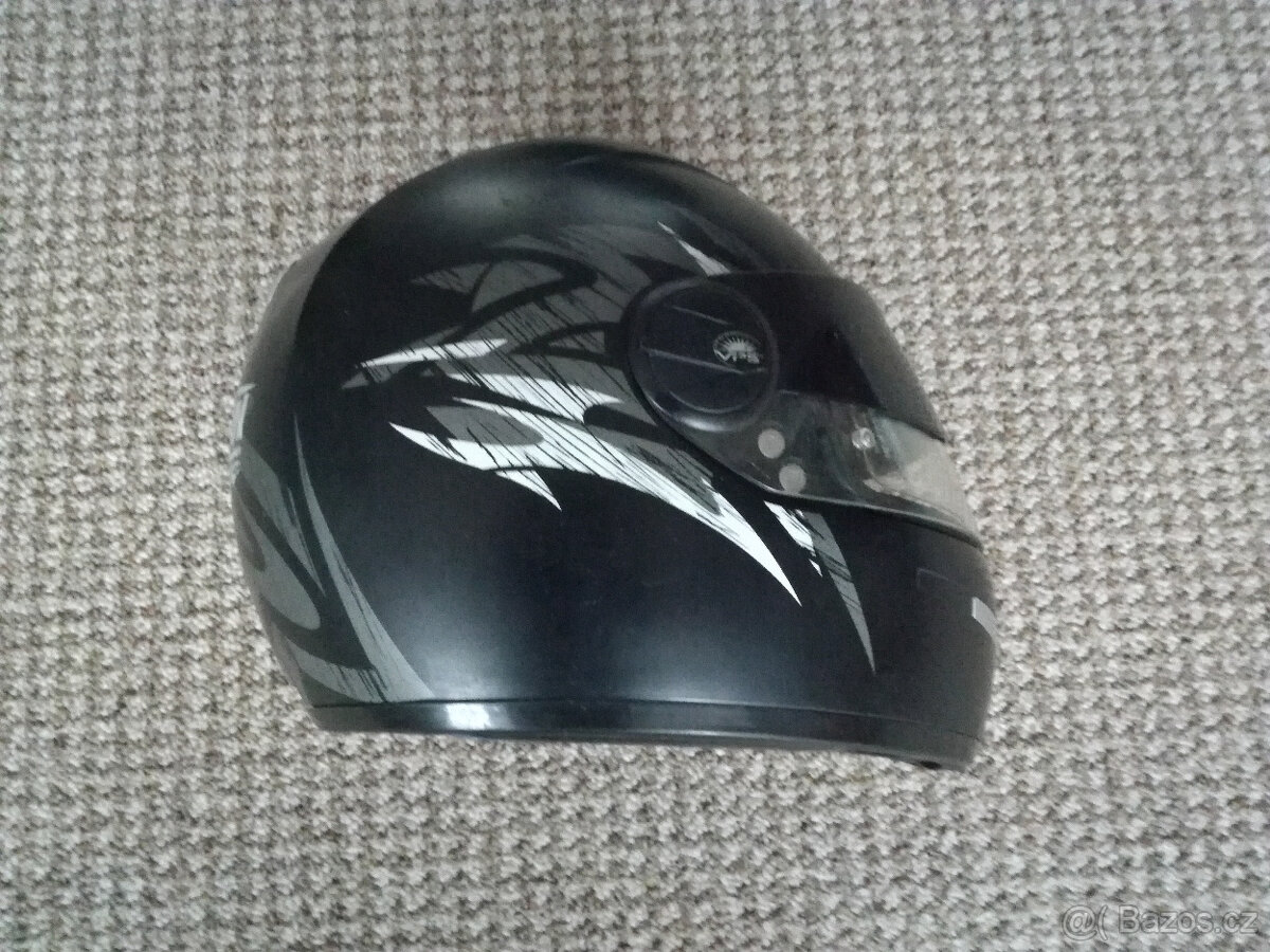 Motorkářské helmy - 3
