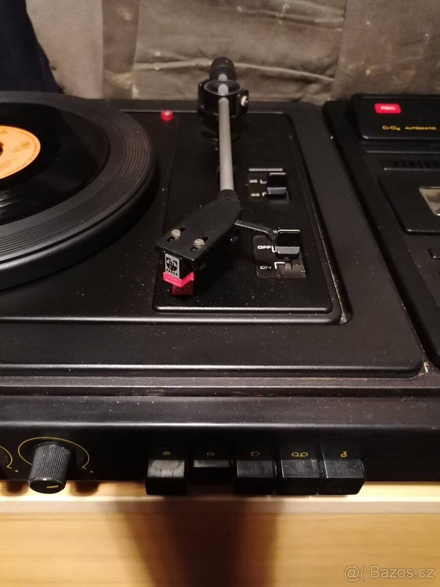 Magnetofon s gramofonem Tesla - 3