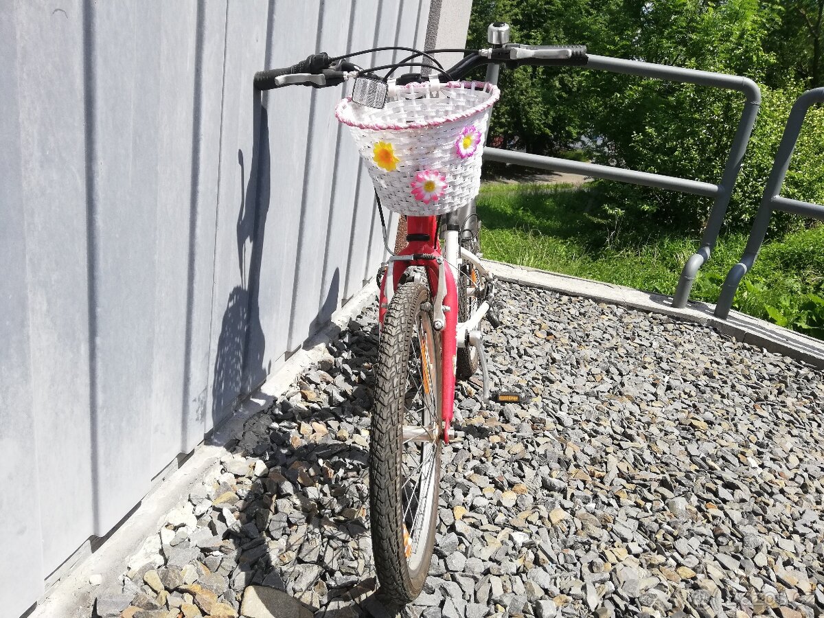 Dívčí kolo s košíčkem - 3