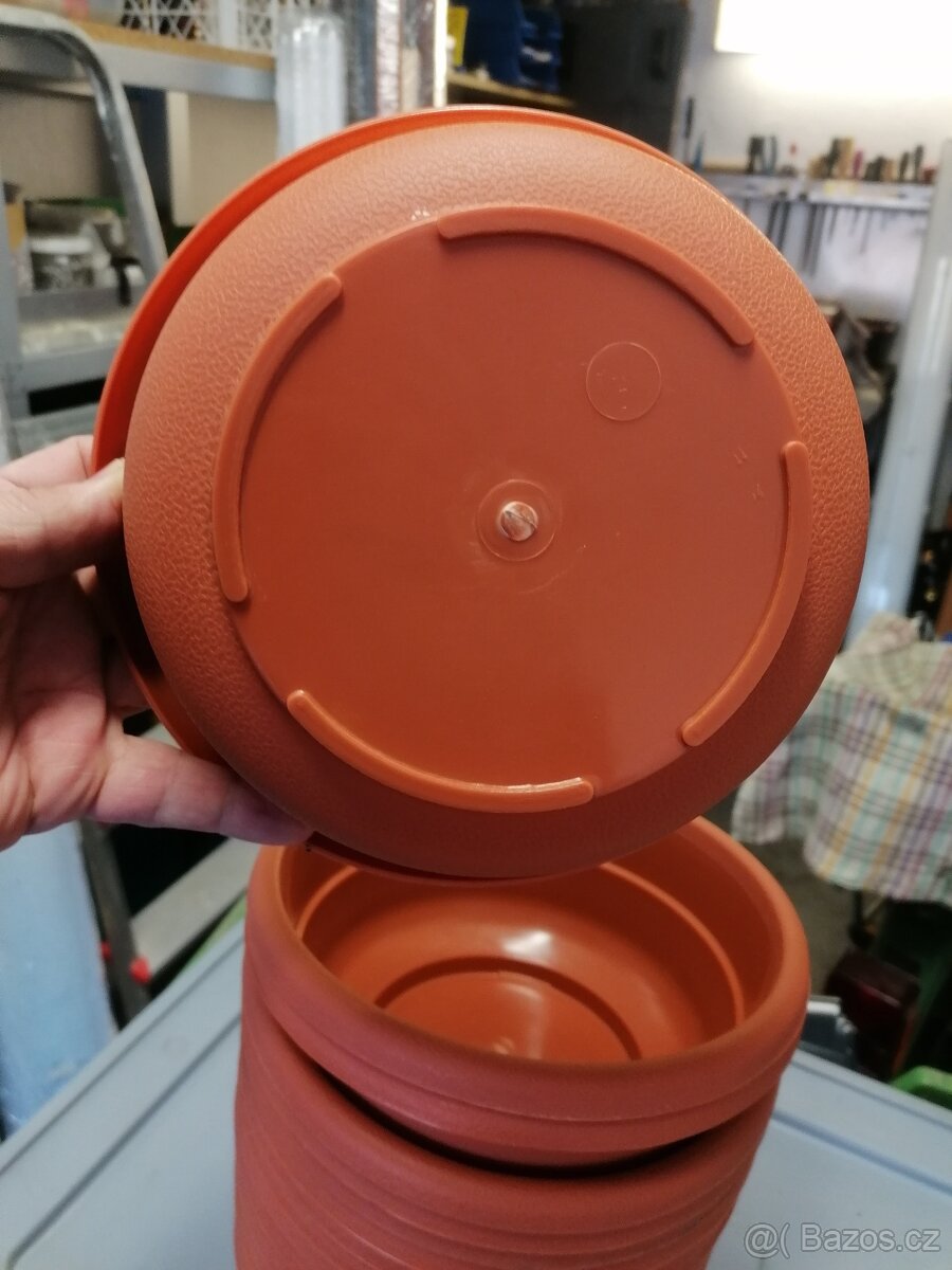 Květináč - Žardinka, plast 18ks. - 3