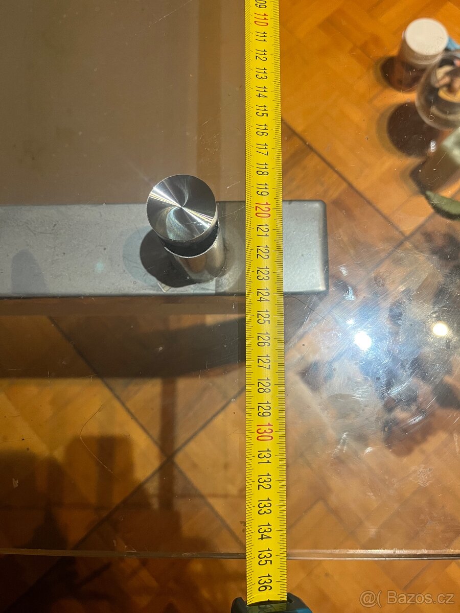 Skleněný konferenční stolek - 3