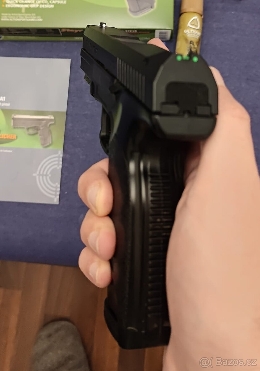 Steyr M9A1 CO2 + příslušenství - 3