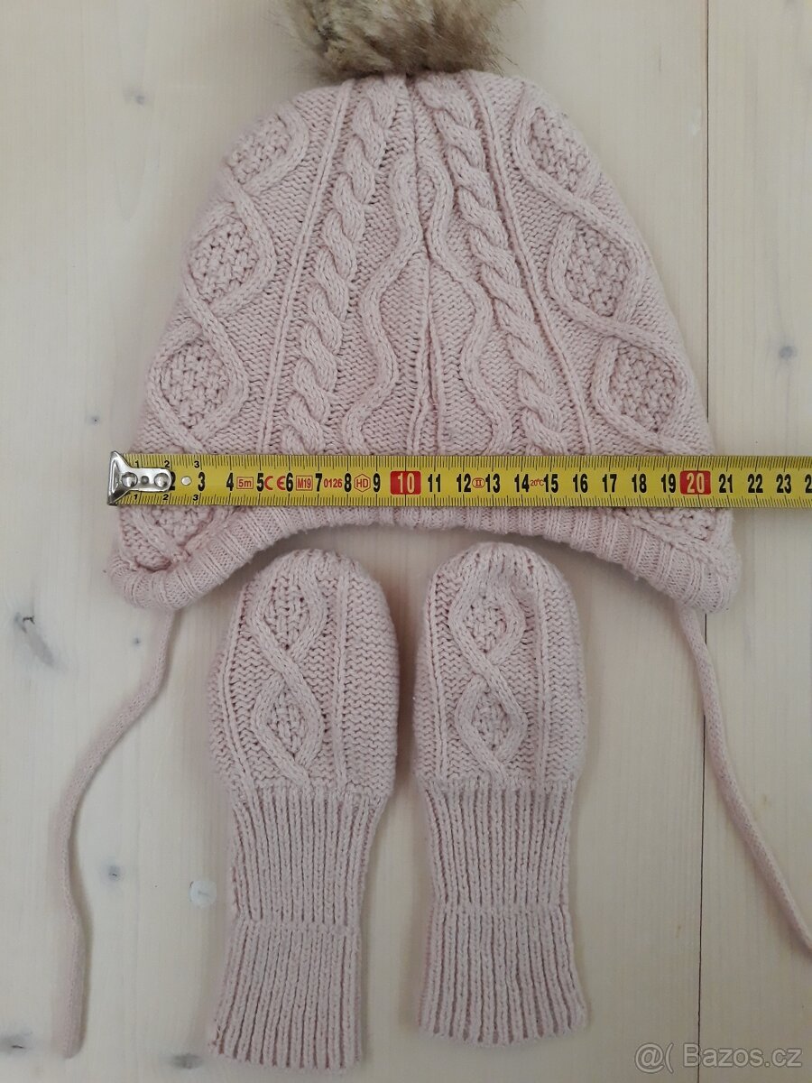 Sv.růžová čepice a rukavice vel. 74 - 3