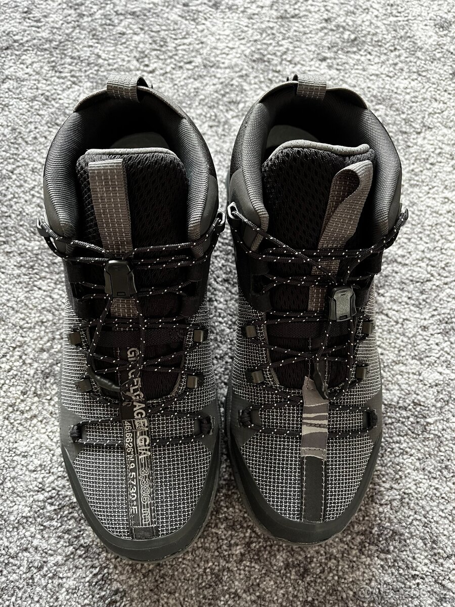 On Running, model Cloudtrax, velikost 38,5 - 3