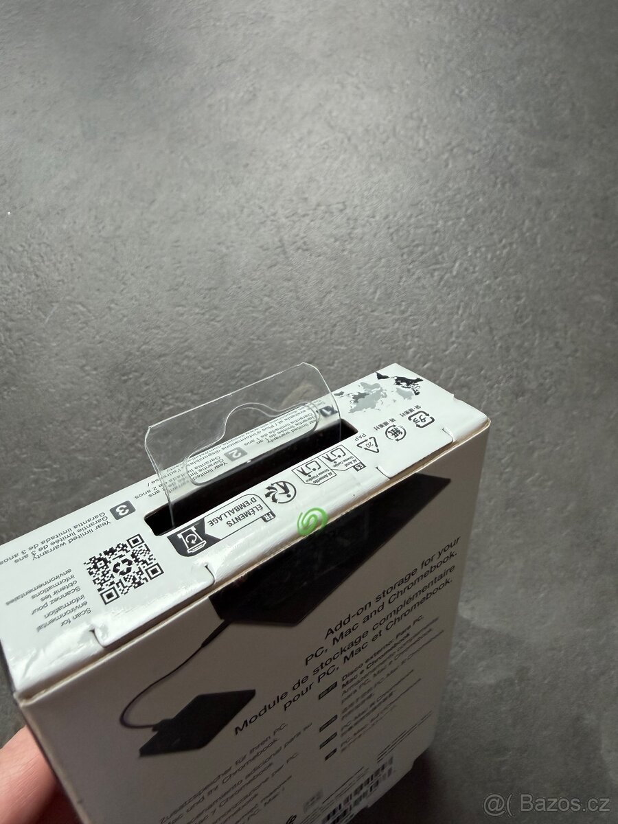 Kompaktní externí HDD 2TB - 3