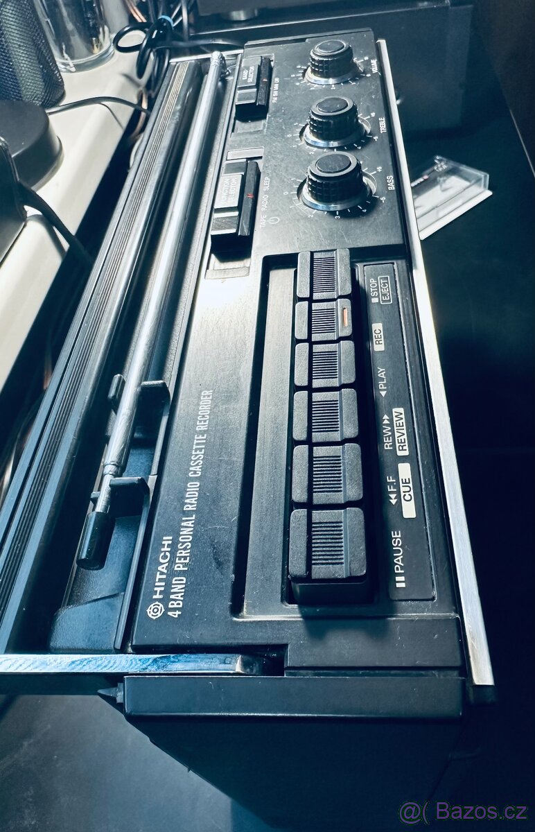 RADIO HITACHI TRK -5320E - 3