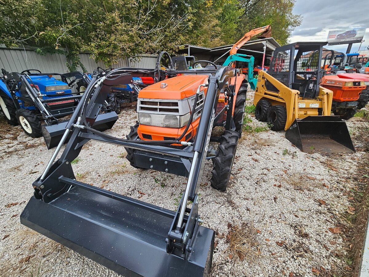 Malotraktor Kubota GL25 4x4 s čelním nakladačem - 3