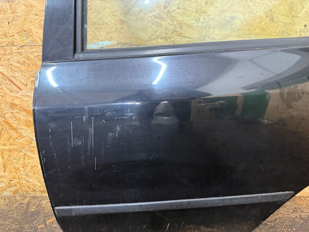 NASTROJENÉ LEVÉ ZADNÍ DVEŘE ŠKODA OCTAVIA 1 SEDAN - 3