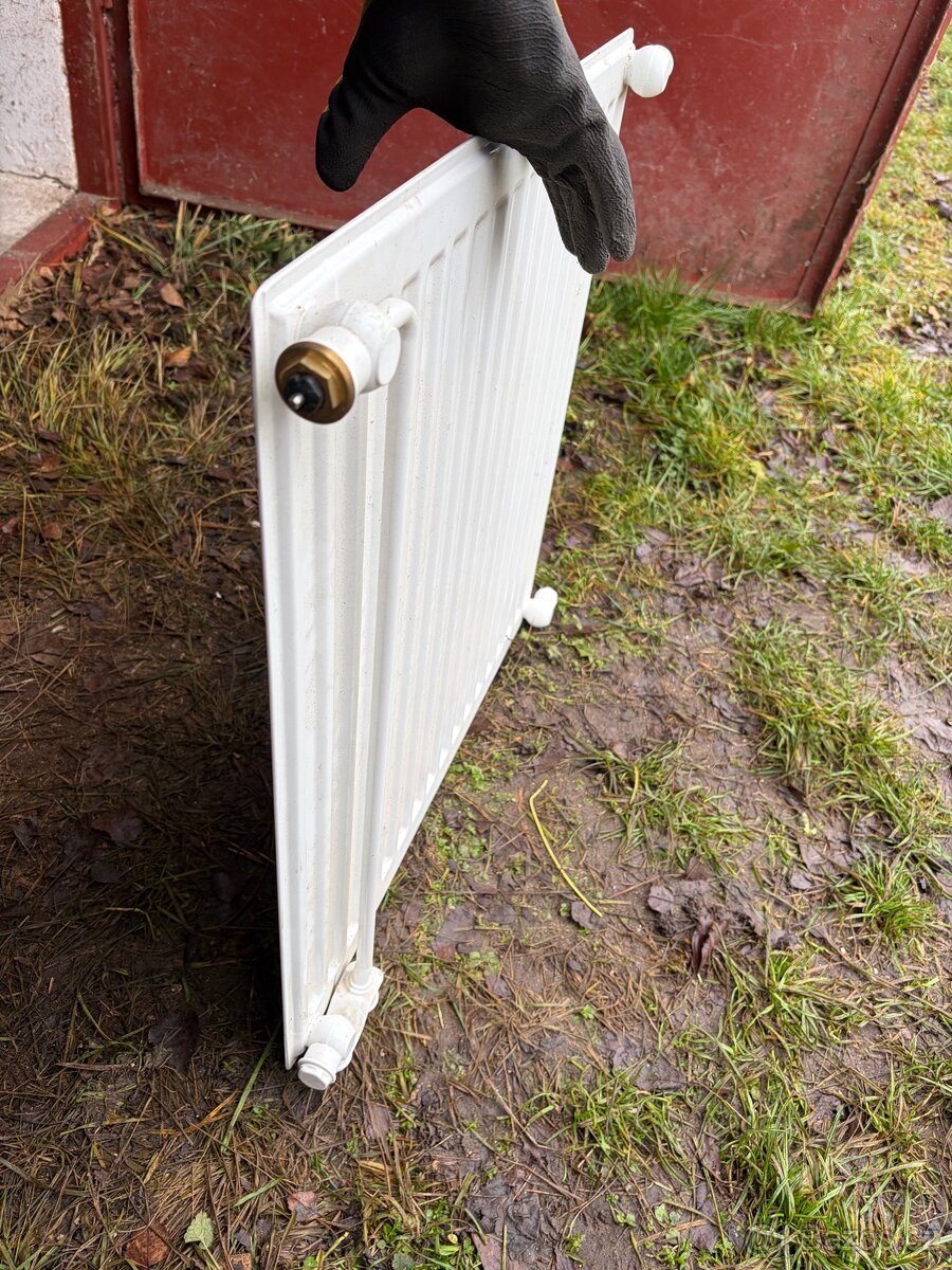 Malý teplovodní radiátor - 3