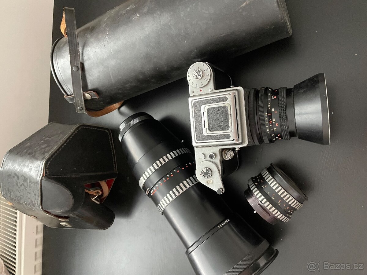 Pentacon six s příslušenstvím - 3