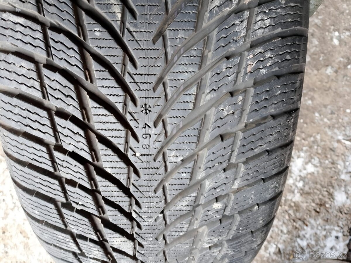 225/45/17 225/50/17 245/40/18 275/35/20 315/30/22 kusovka - 3