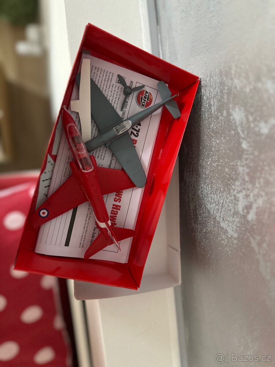 Model letadla Airfix RAF Red Arrows Hawk 1:72 - 3