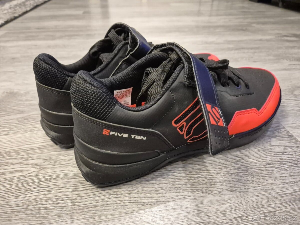 Five Ten Kestrel Black Solar Red, vel. 44 - 3