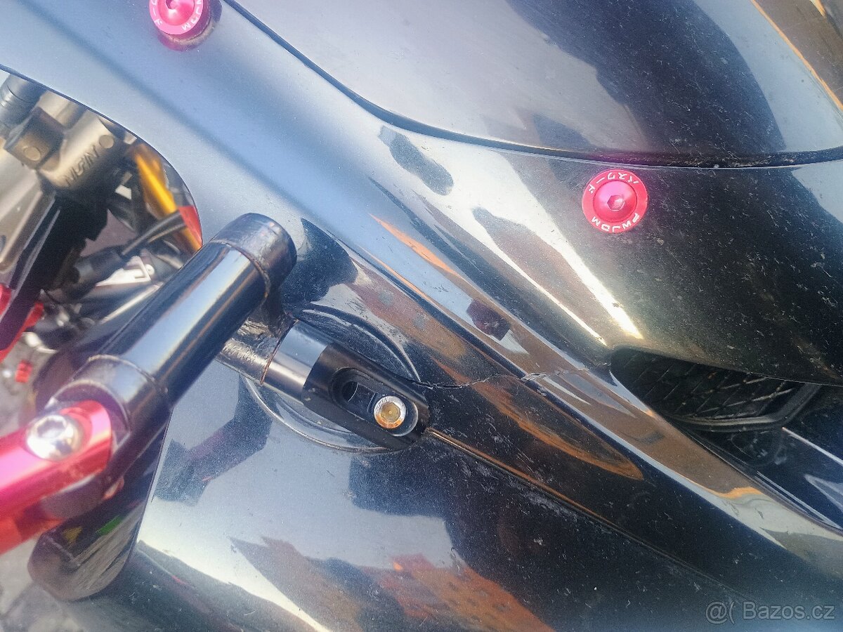 Kawasaki ZX10R 2004 - 3