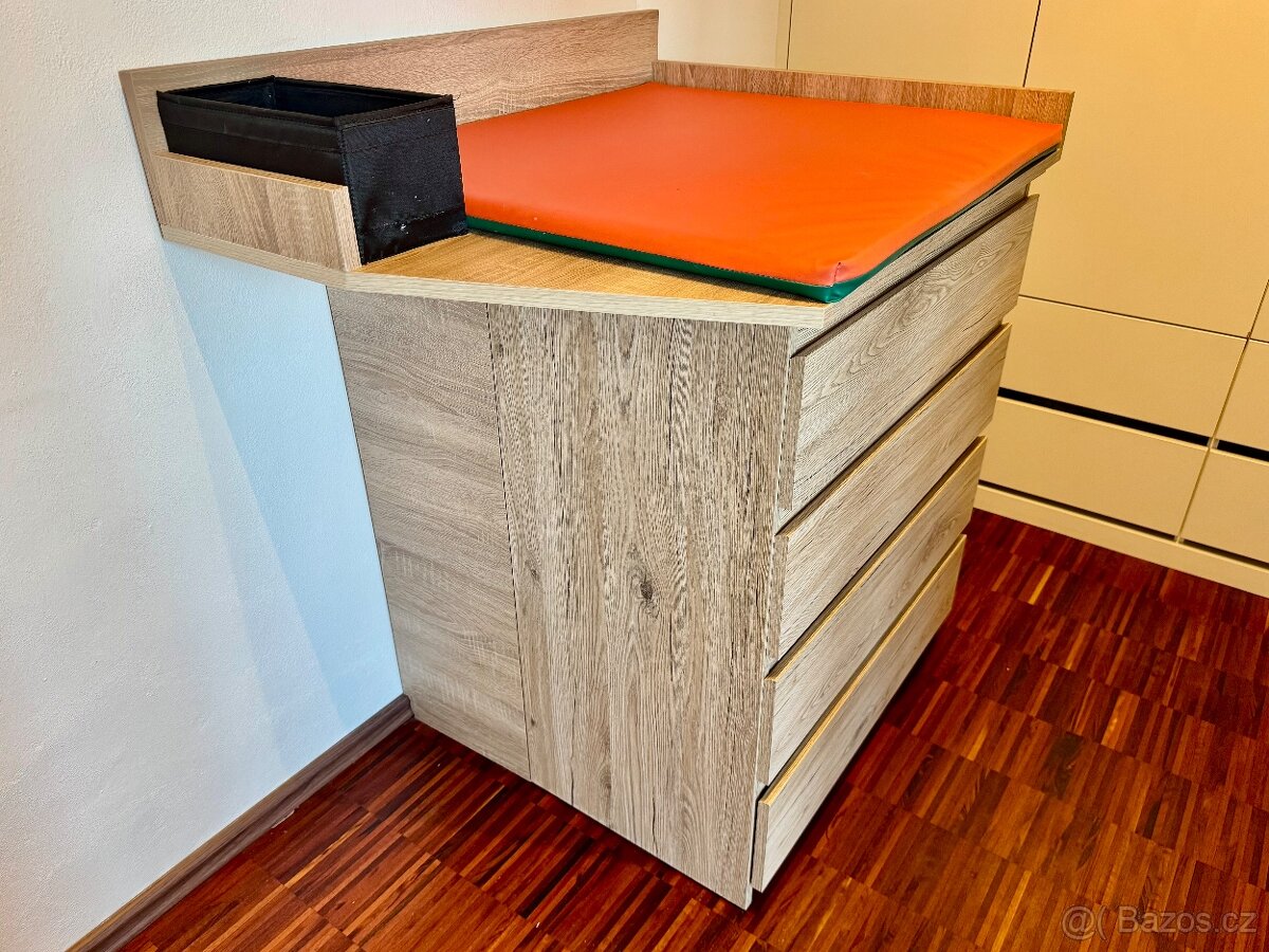 Přebalovací pult s komodou - 3