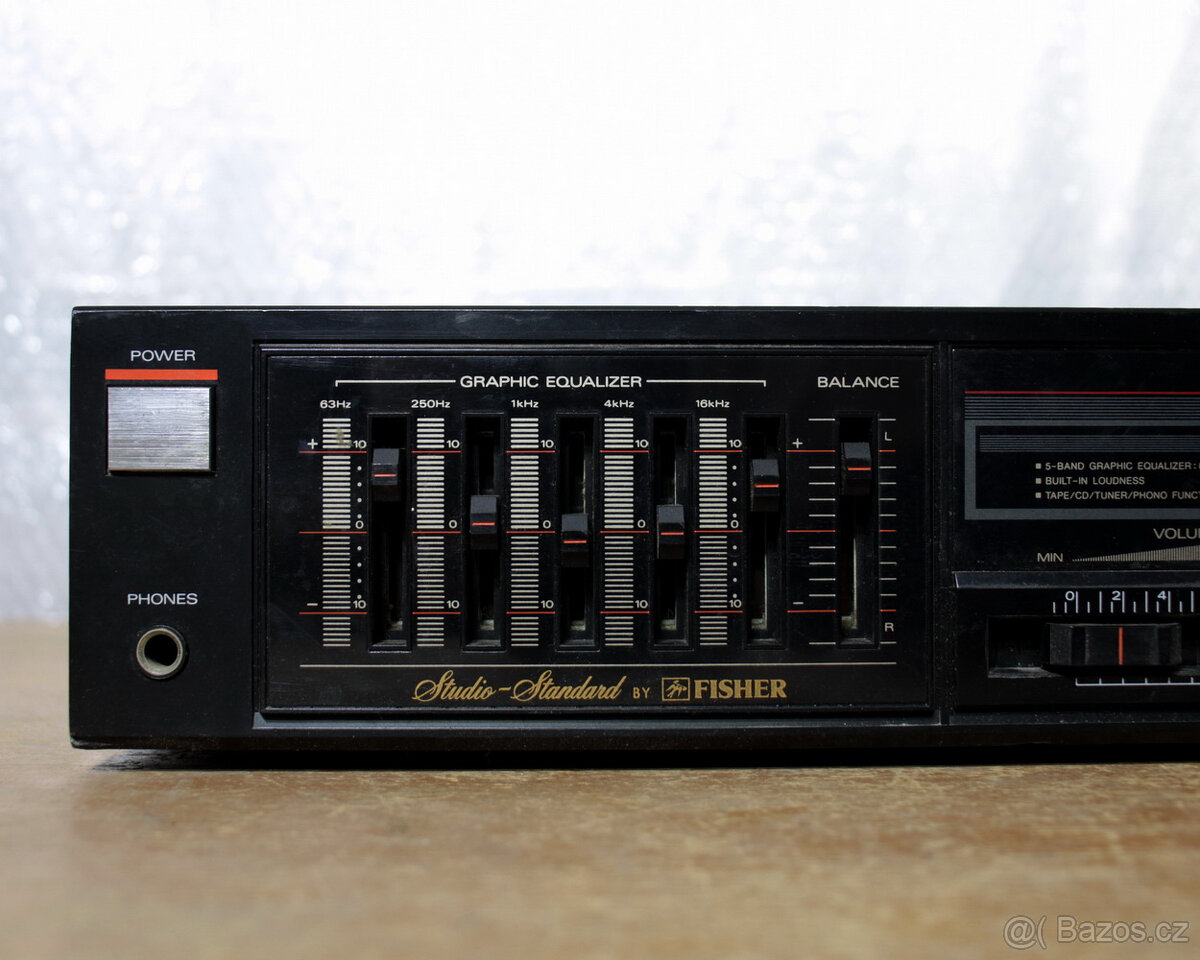 Zesilovač Fisher. - 3