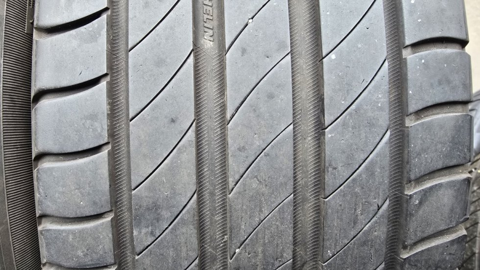 Letní pneu 215/50/17 Michelin - 3