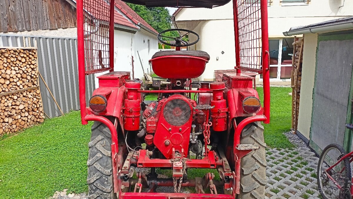 Traktor RS 09 - 3