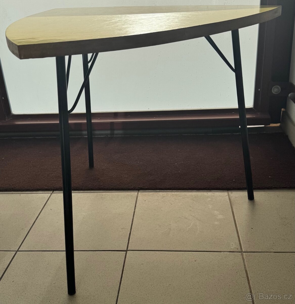 konferenční stolek expo Brusel 58 trsátko umakart - 3