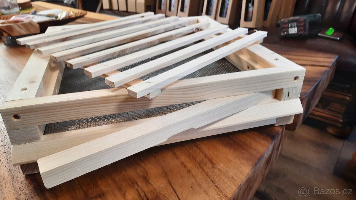 Nástavkový úl palubkový 39x24 - 3