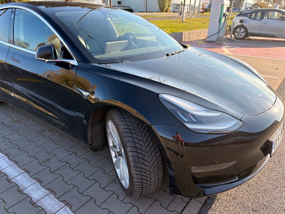 Tesla model 3, 2019 - 3