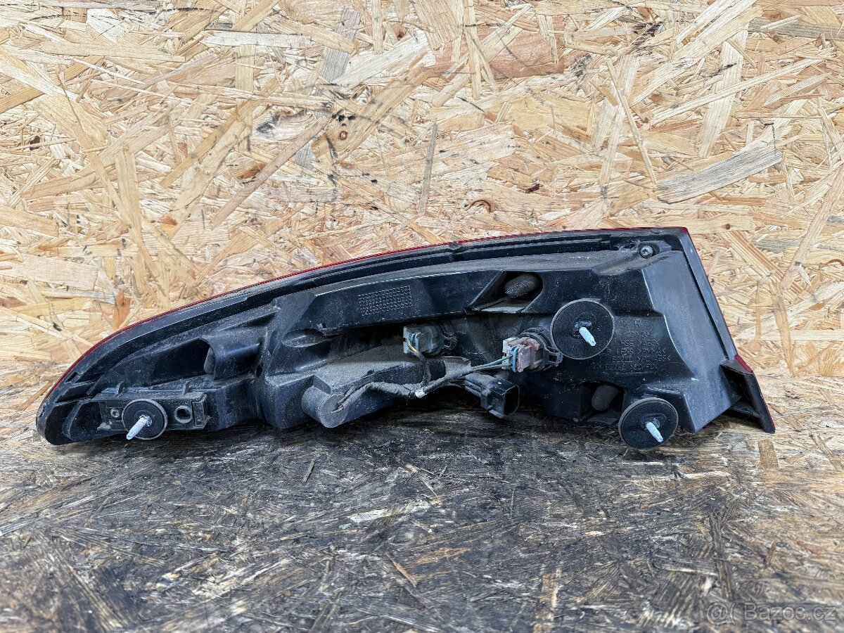 ZADNÍ PRAVÉ SVĚTLO JAGUAR XF - 3